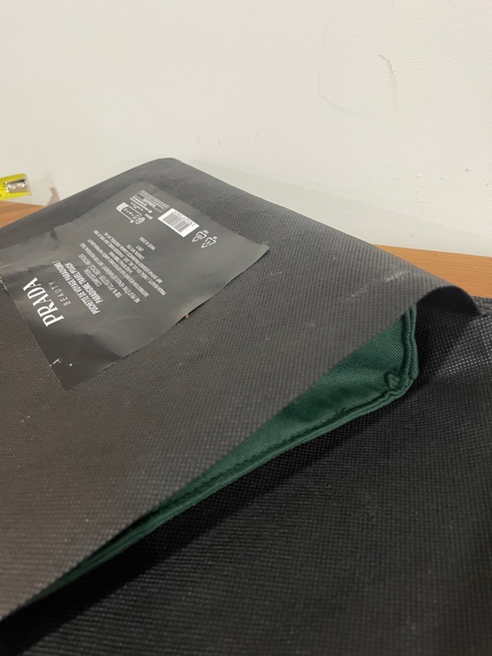 π PRADA Green Toiletry Pouch with Black Dust Bag - Picture 10 of 10